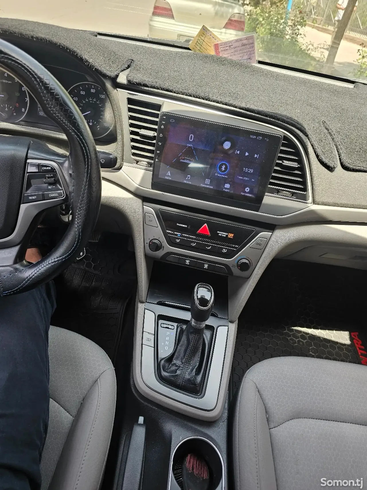 Hyundai Elantra 2017 · 2.0 AT