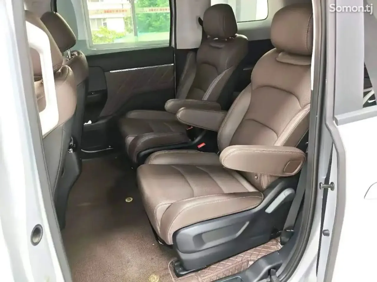 Wuling Starlight 2025 · AT