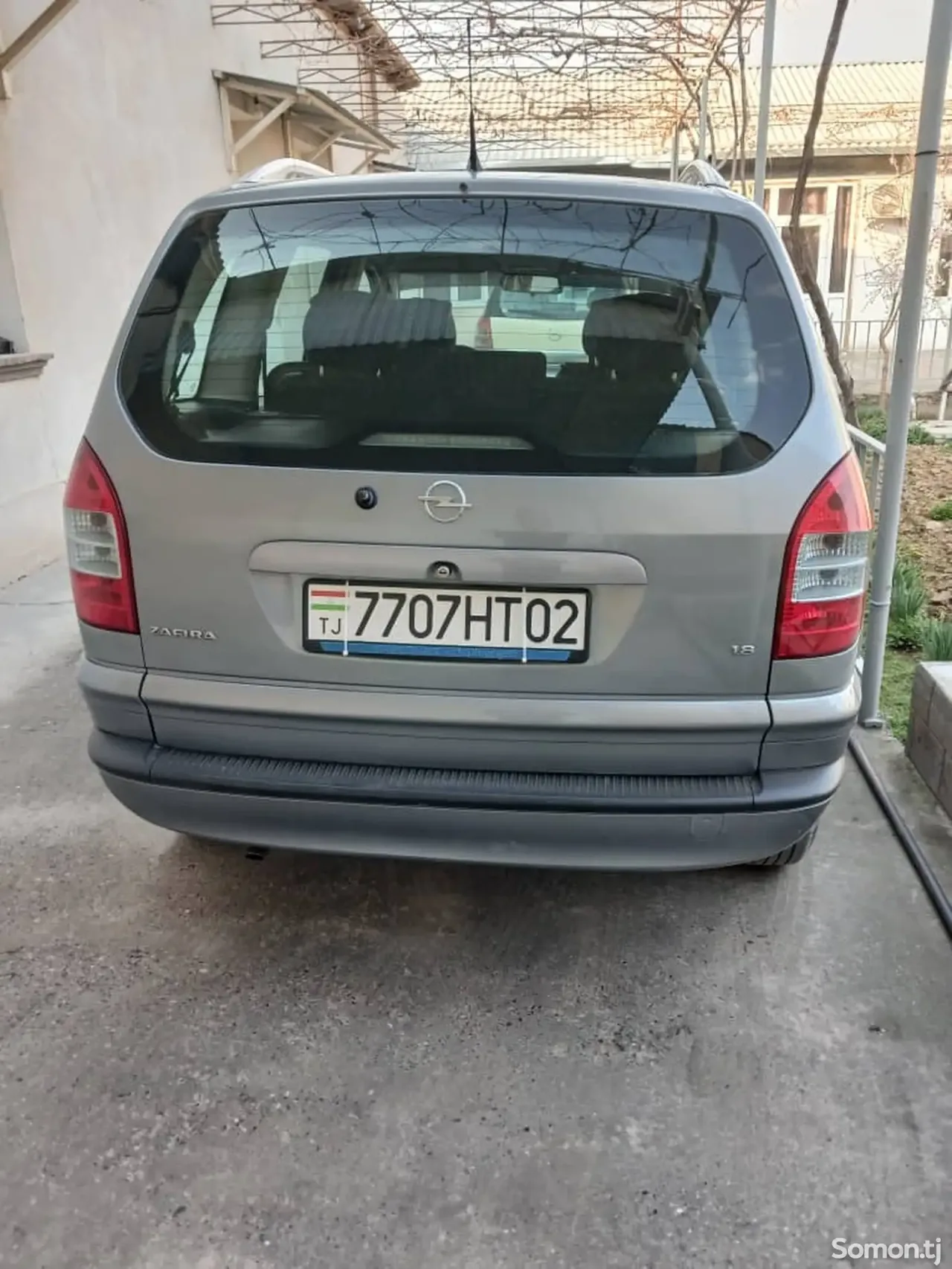 Opel Zafira 2003 · 1.8 MT