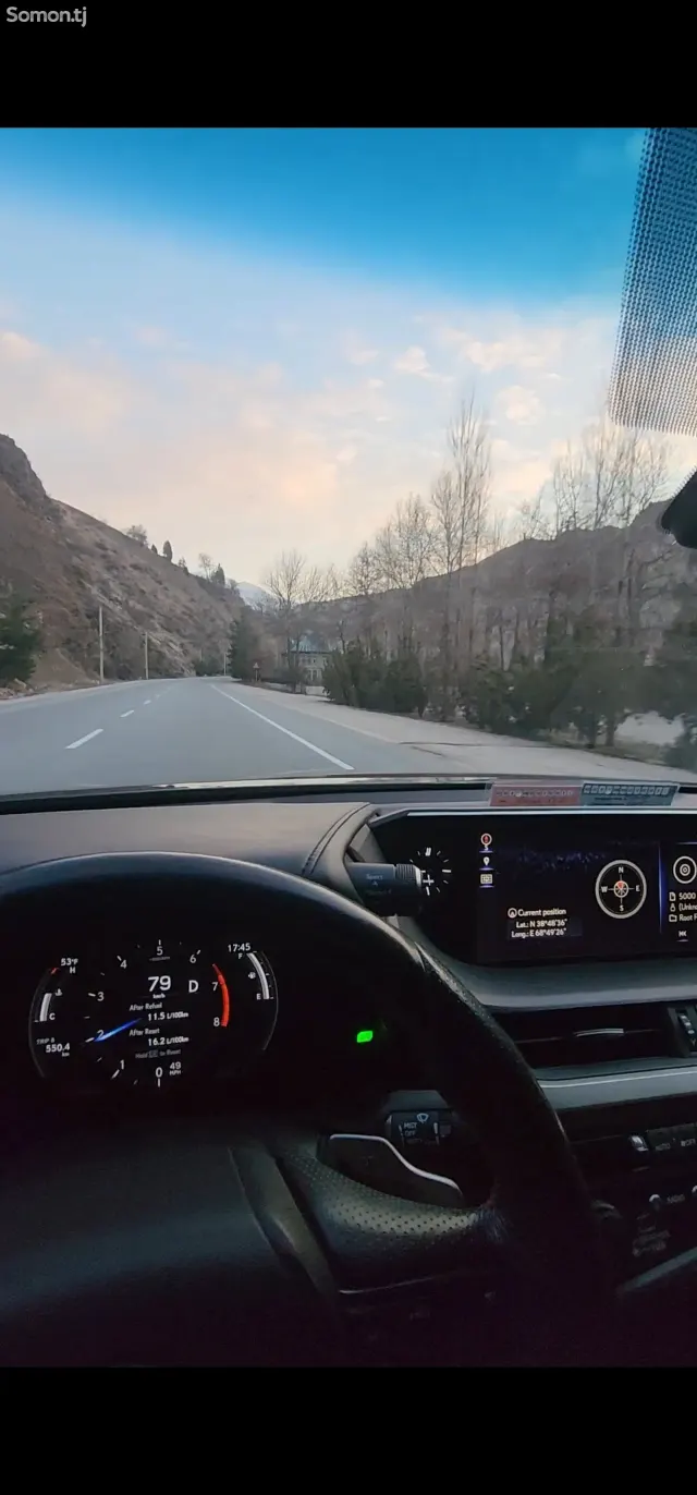 Lexus ES series 2020 · 3.5 AT