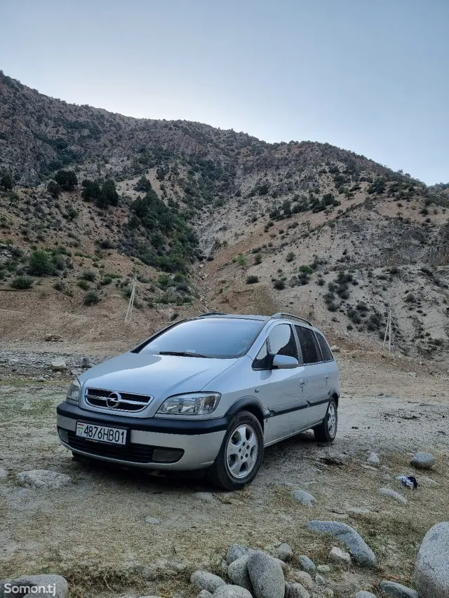 Opel Zafira 2000 · 1.8 AT