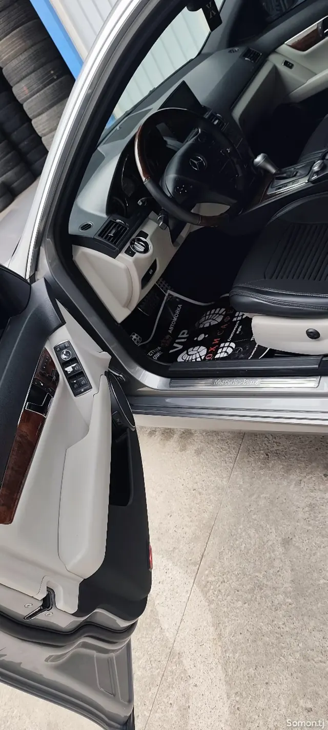 Mercedes-Benz C class 2011 · 3.0 AT