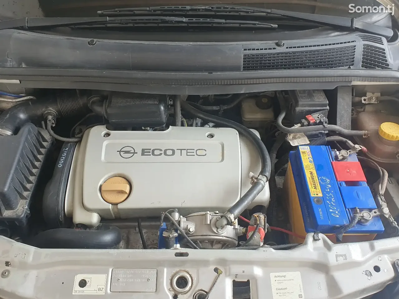 Opel Zafira 2004 · 1.6 MT