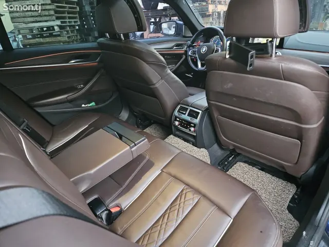 BMW 5 series 2017 · 2.0 AT