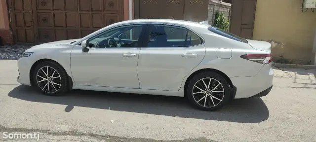 Toyota Camry 2023 · 2.5 AT