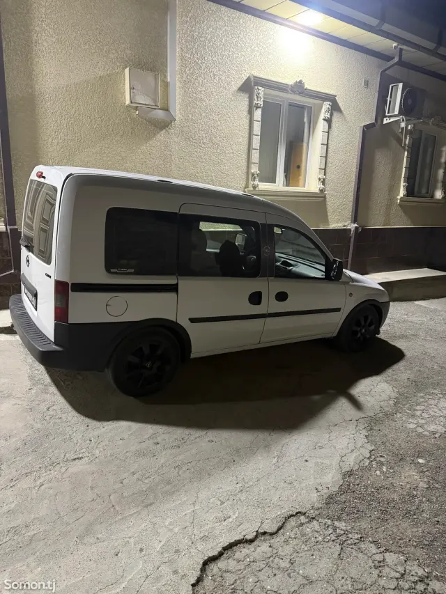 Opel Combo 2006 · 1.3 MT