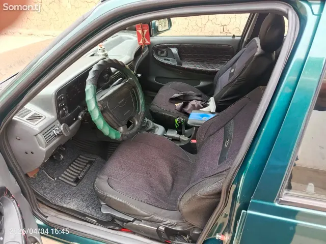 Daewoo Nexia 1995 · 1.6 MT