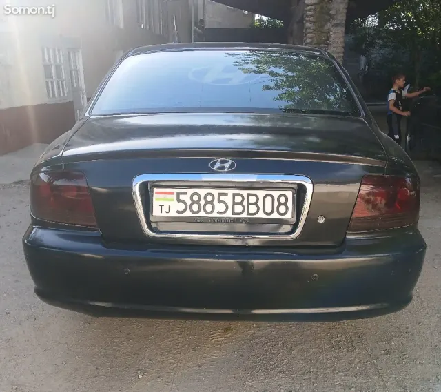 Hyundai Avante 2003 · 1.8 MT