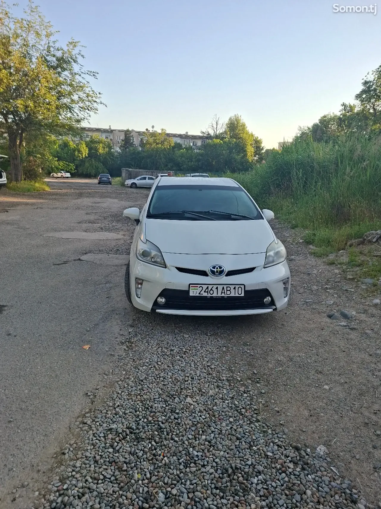 Toyota Prius 2014 · 1.8 AT