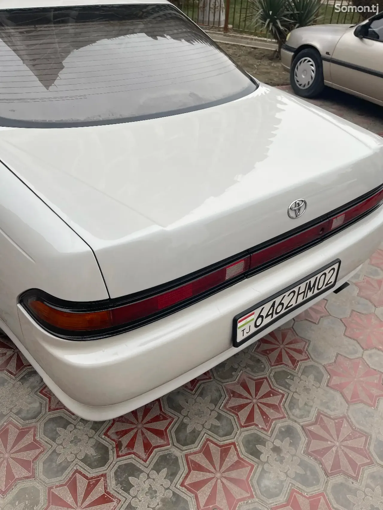 Toyota Mark II 1990 · 2.5 AT