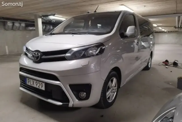 Toyota ProAce 2017 · 1.6 MT