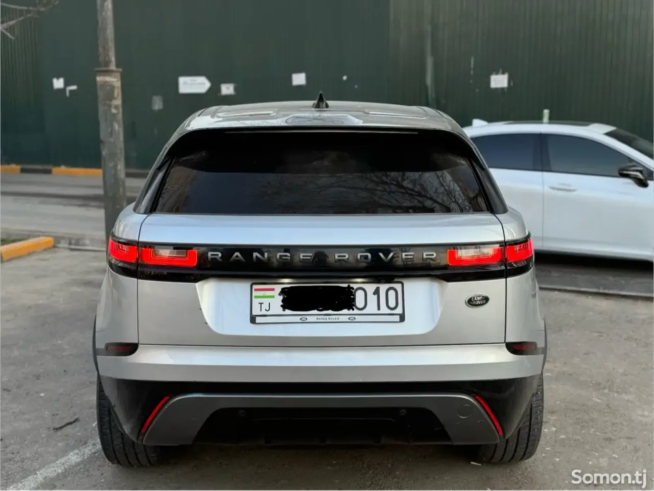 Land Rover Range Rover Velar 2021 · 3.0 AT
