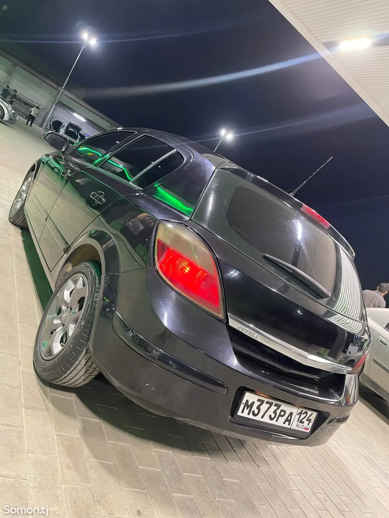 Opel Astra H 2006 · 1.8 MT
