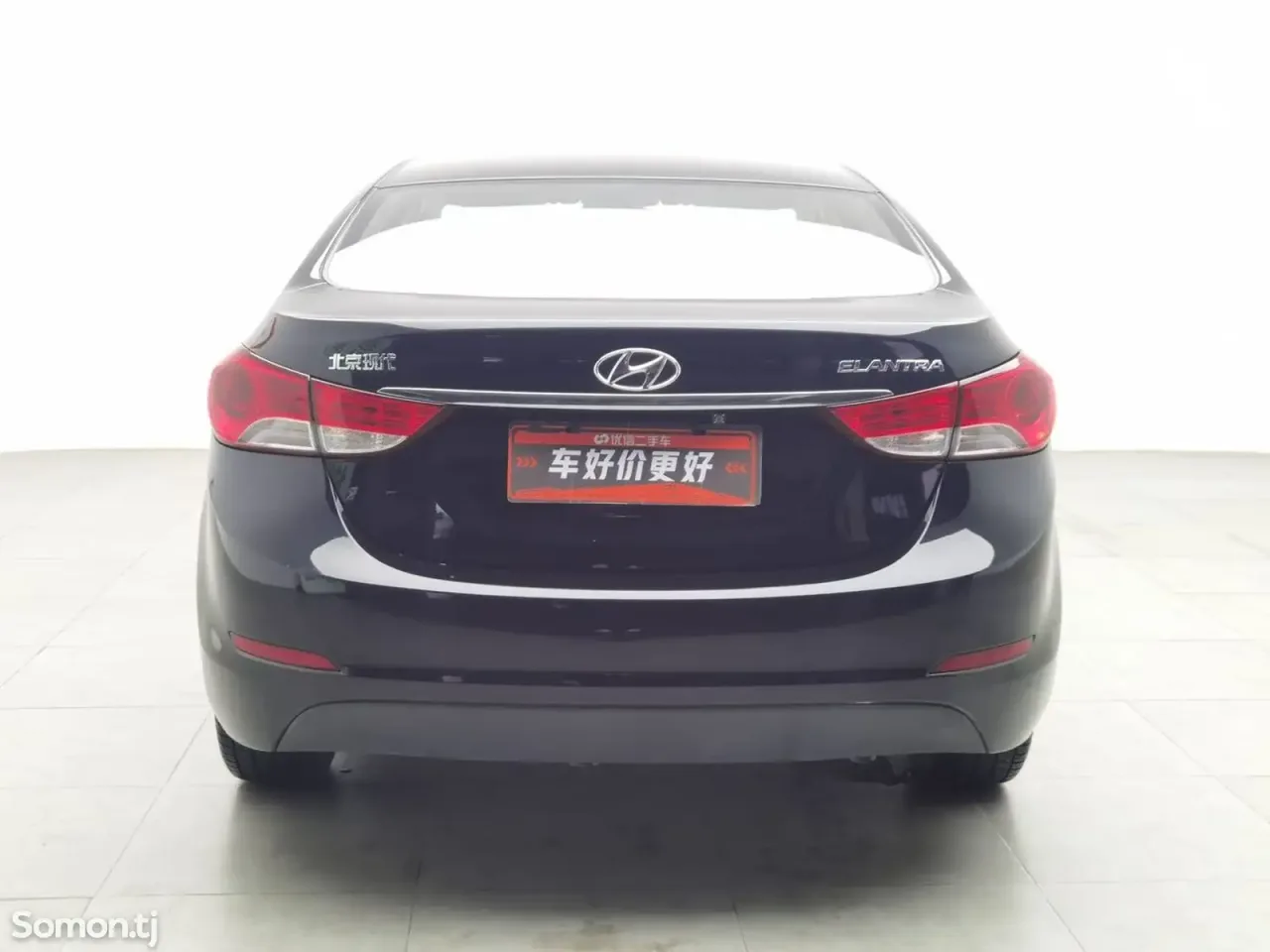 Hyundai Elantra 2015 · 1.6 AT