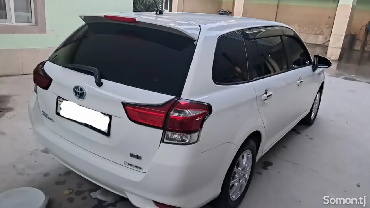 Toyota Fielder 2016 · 1.5 AT