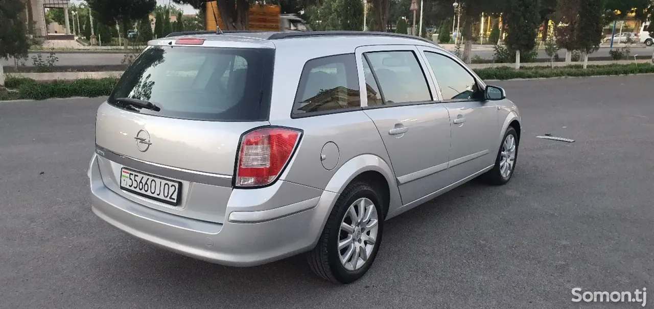 Opel Astra H 2007 · 1.6 MT