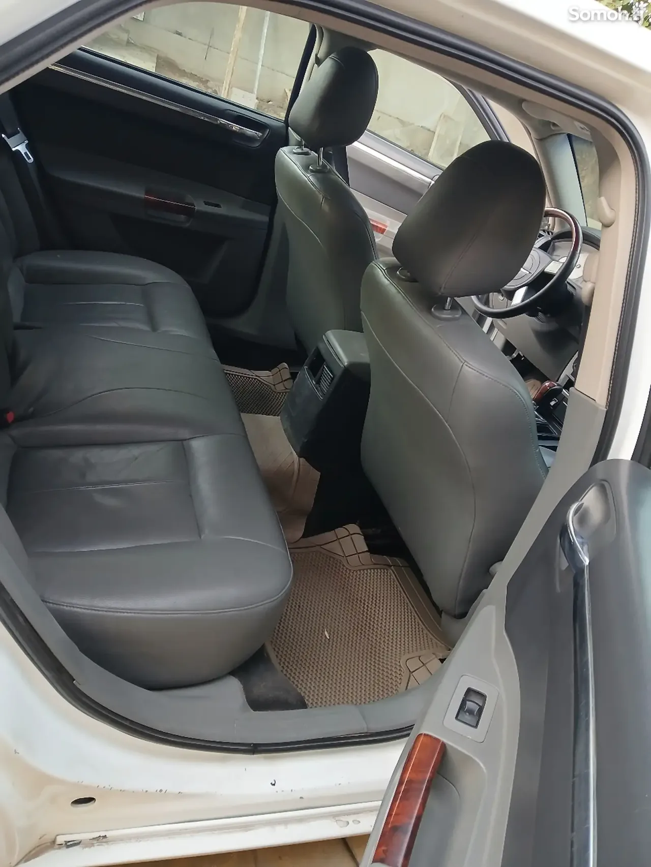 Chrysler 300C 2005 · 3.5 AT