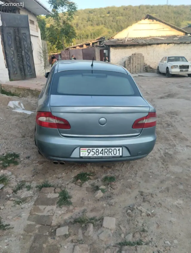 Skoda Superb 2010 · 1.8 AT