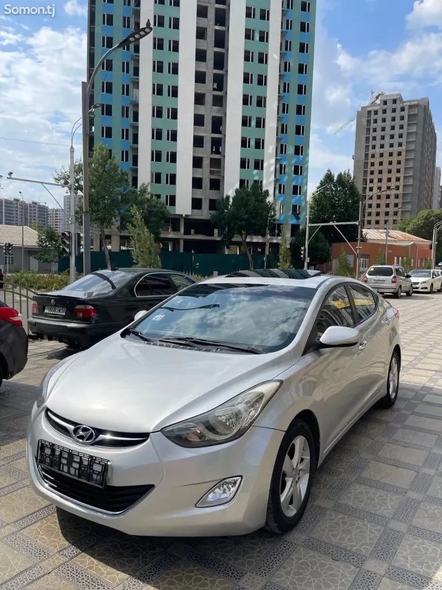 Hyundai Avante 2011 · 1.6 AT