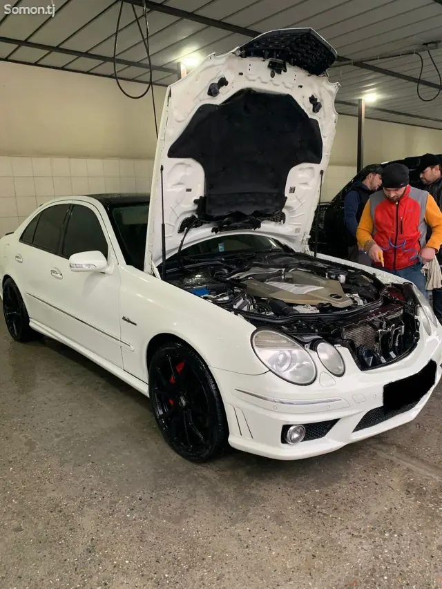 Mercedes-Benz E class 2008 · 6.3 AT