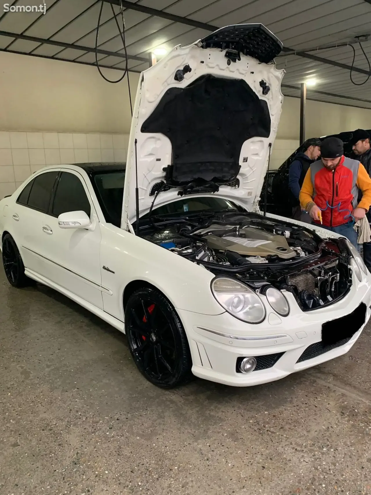 Mercedes-Benz E class 2008 · 6.3 AT