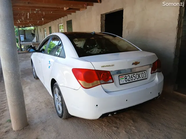Chevrolet Cruze 2009 · 1.8 MT