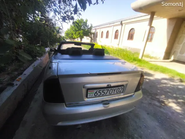 Opel Astra G 2003 · 1.6 MT