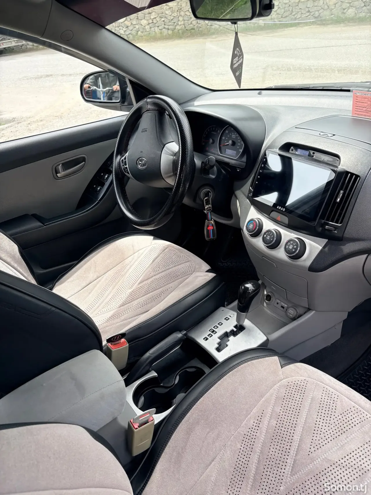 Hyundai Avante 2009 · 2.0 AT