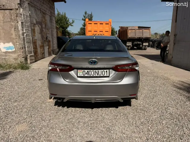 Toyota Camry 2018 · 2.5 AT