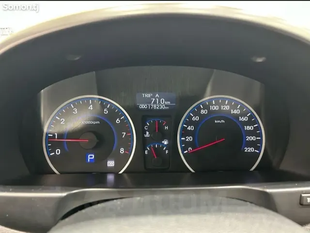 Hyundai Avante 2010 · 1.6 AT
