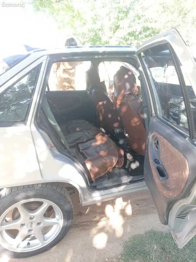 Daewoo Nexia 1994 · 1.6 MT