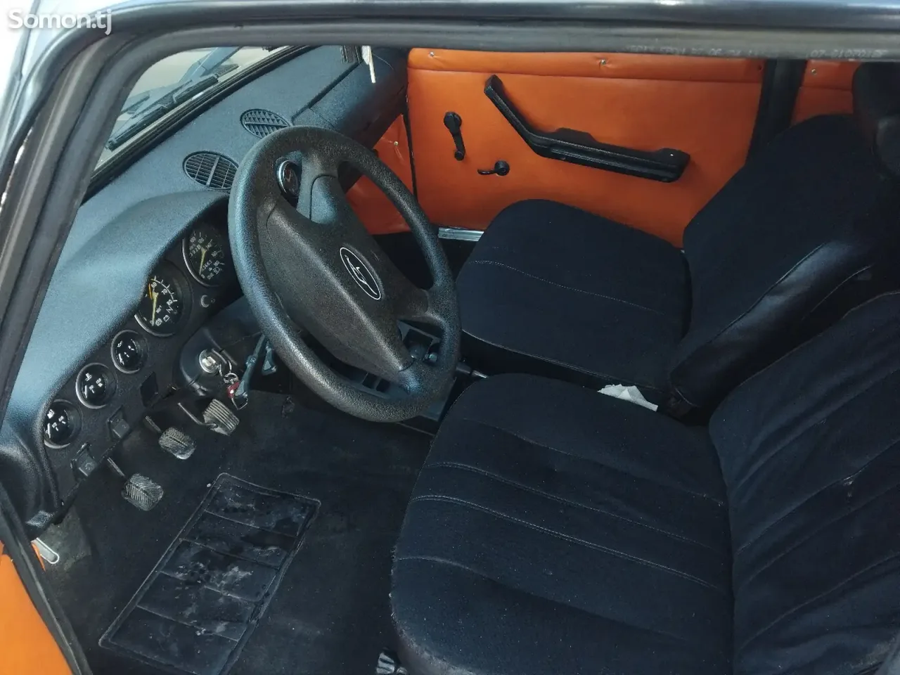 Lada (ВАЗ) 2106 1979 · 1.6 MT