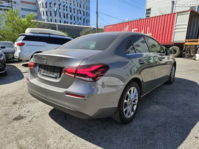 Mercedes-Benz A class 2020 · 1.9 AT