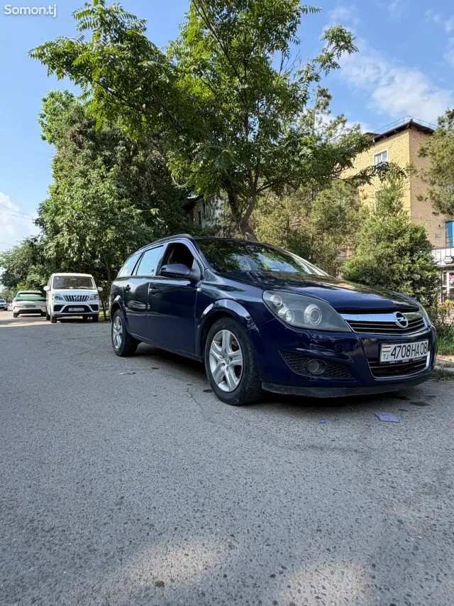 Opel Astra H 2009 · 1.9 MT