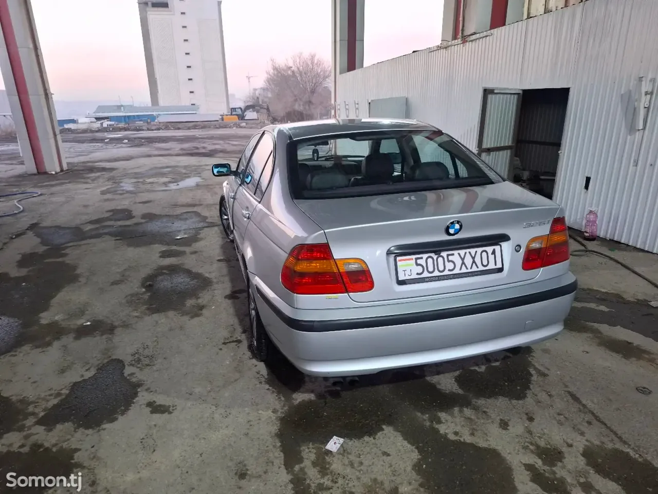 BMW 3 series 2002 · 2.0 AT