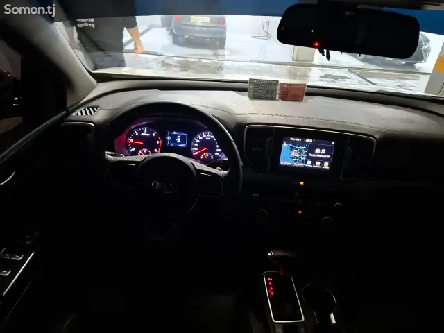Kia Sportage 2015 · 2.0 AT