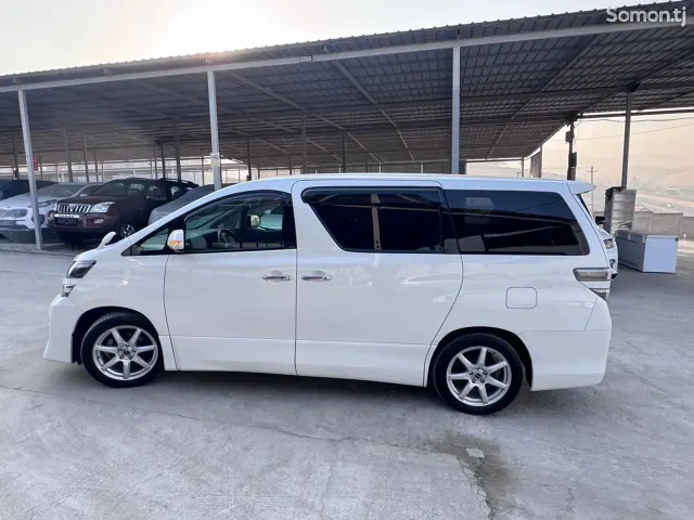 Toyota Vellfire 2014 · 2.4 AT