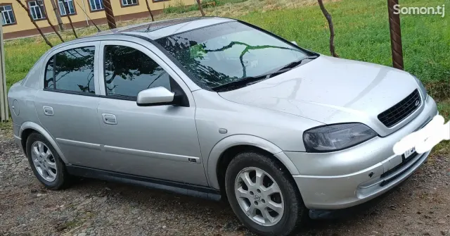 Opel Astra G 1999 · 1.6 MT
