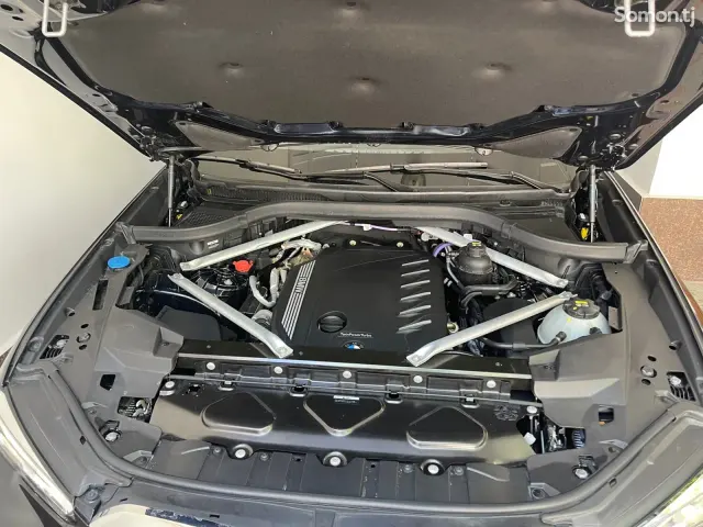 BMW X5 2021 · 4.0 AT