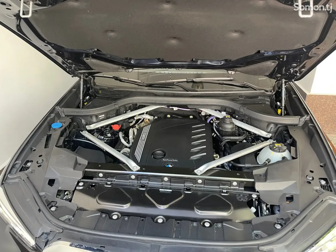 BMW X5 2021 · 4.0 AT