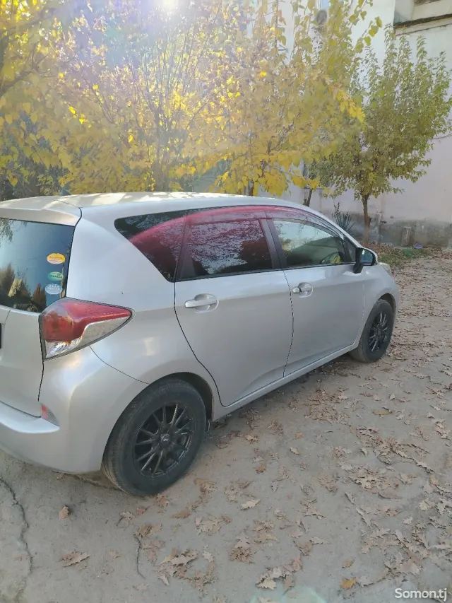 Toyota Ractis 2015 · 1.3 AT