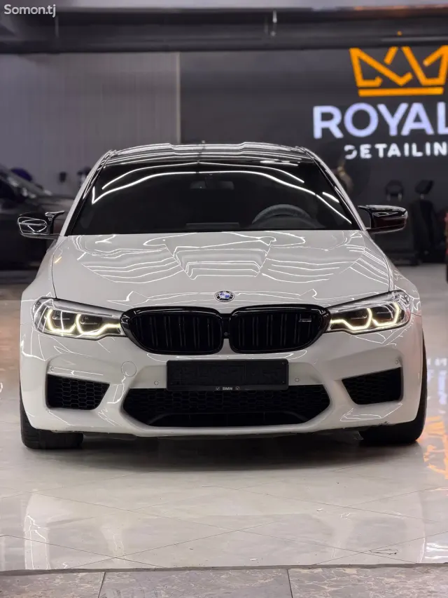 BMW M5 2019 · 4.4 AT