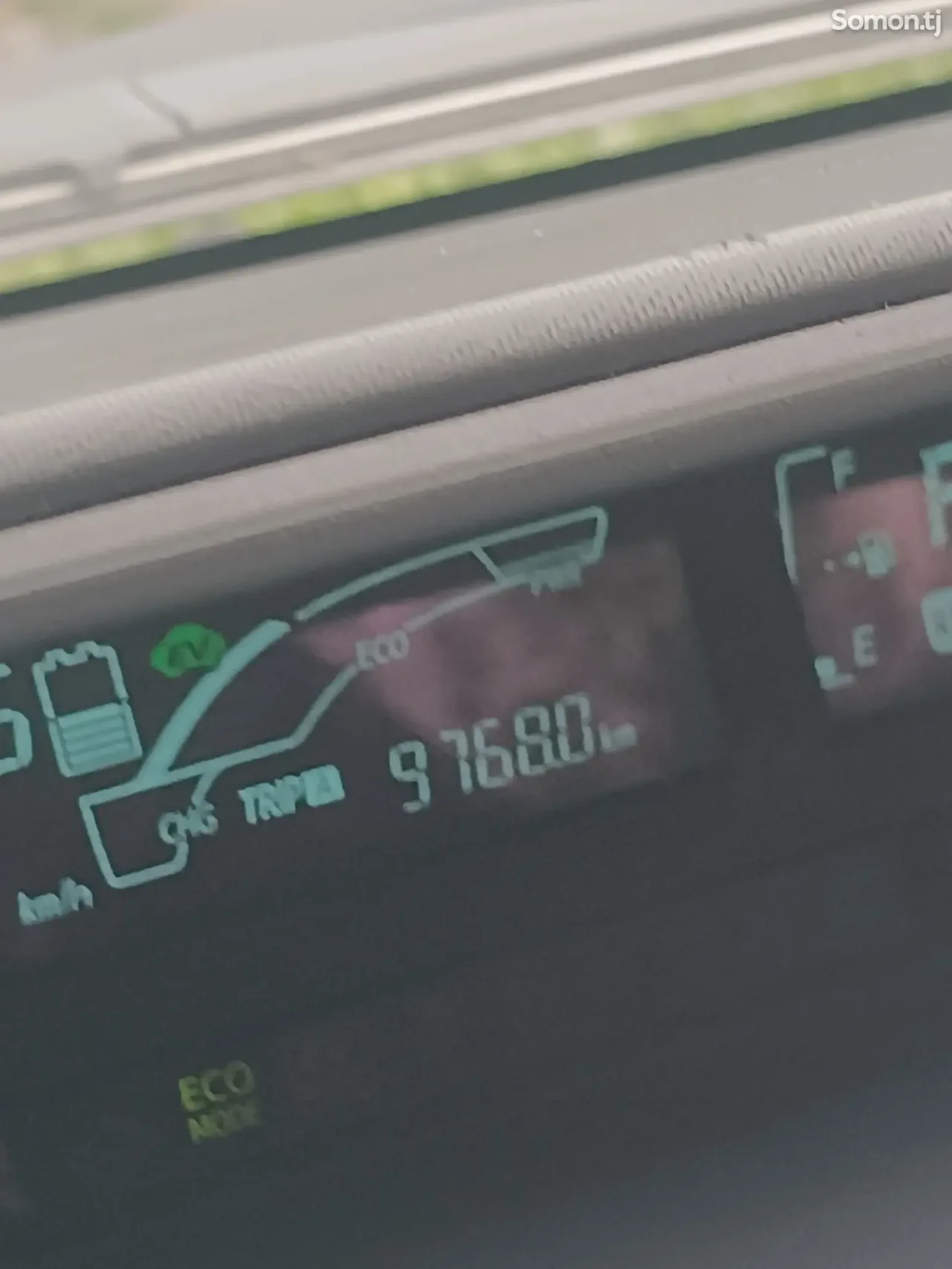 Toyota Aqua 2014 · 1.3 AT