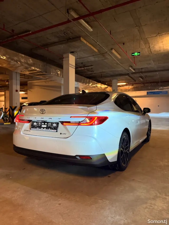 Toyota Camry 2025 · 2.5 AT