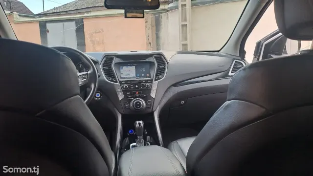 Hyundai Santa Fe 2016 · 2.0 AT