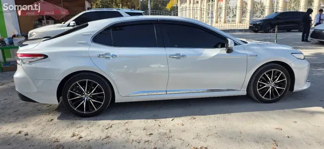 Toyota Camry 2018 · 2.5 CVT