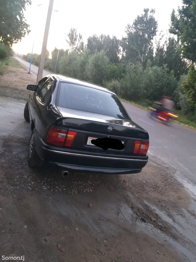 Opel Vectra A 1995 · 1.6 MT