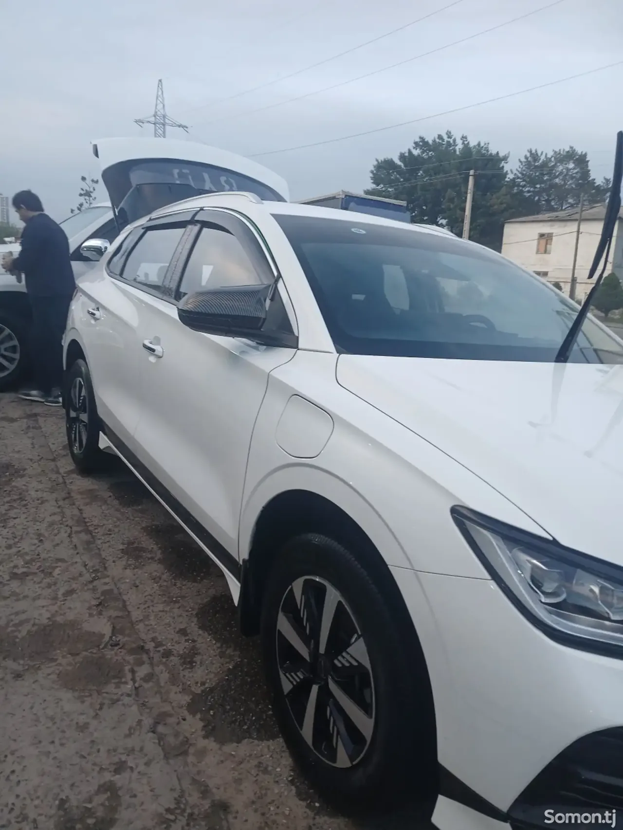BYD E2 2023 · AT