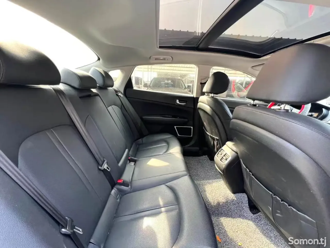 Kia K5 2016 · 2.0 AT