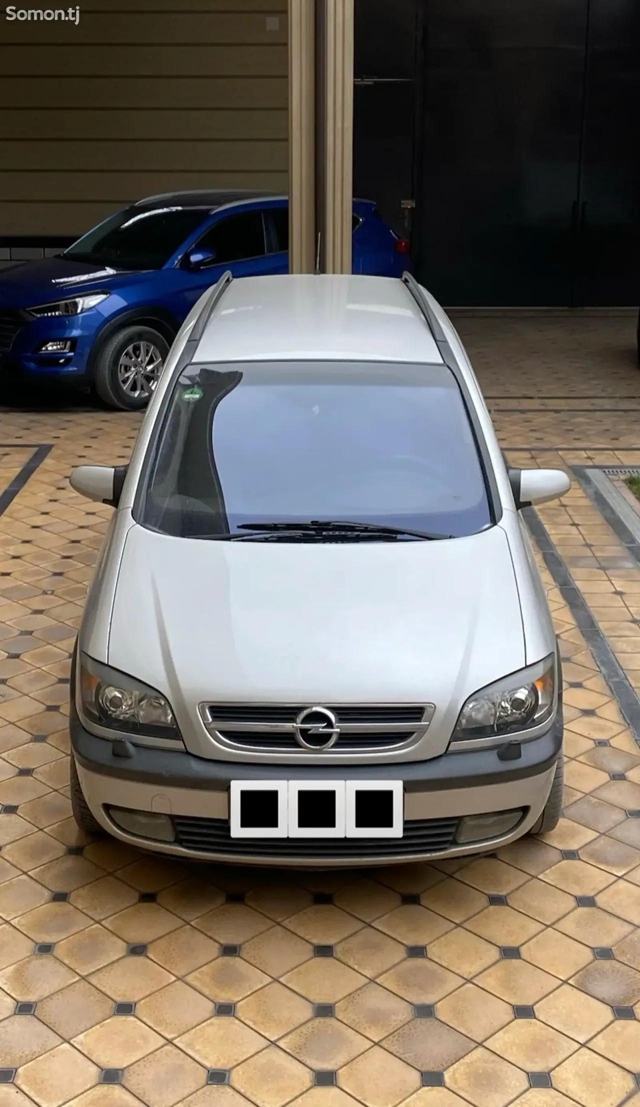 Opel Zafira 2005 · 2.2 MT
